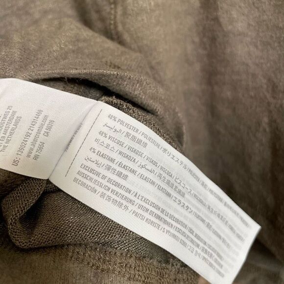 Abercrombie & Fitch Olive Green Soft Long Sleeve Cardigan Sweater, Small - Picture 6 of 6